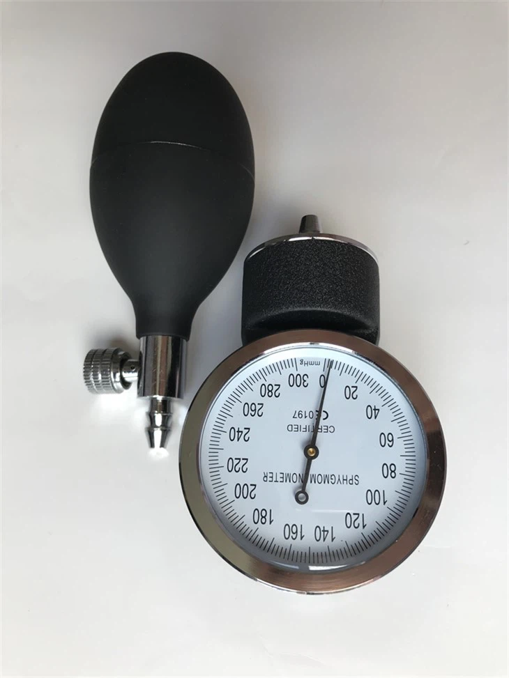 Sphygmomanometer With Stethoscope